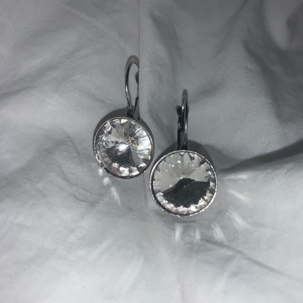 Dangle earrings